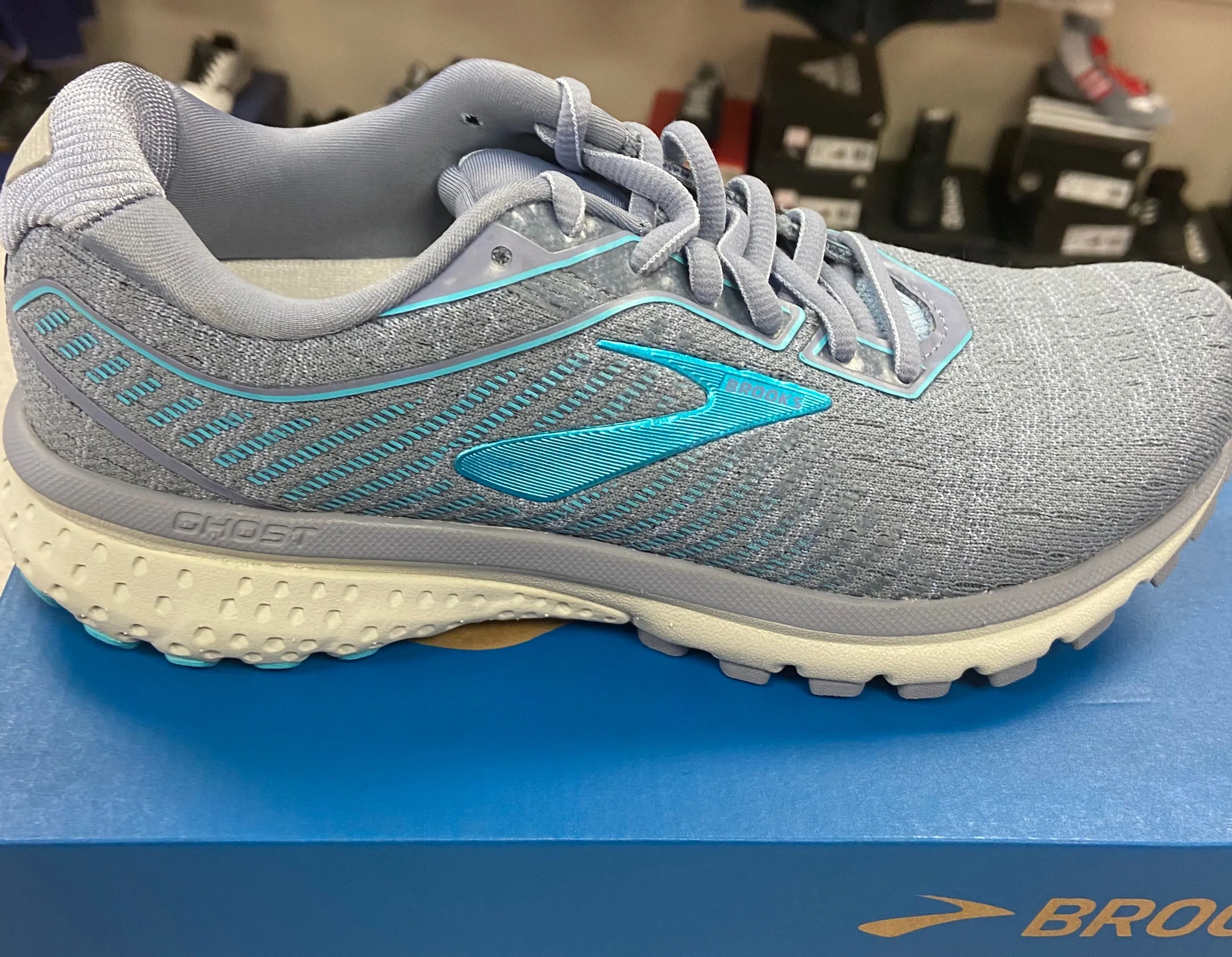 Brooks  Womens Ghost 12
