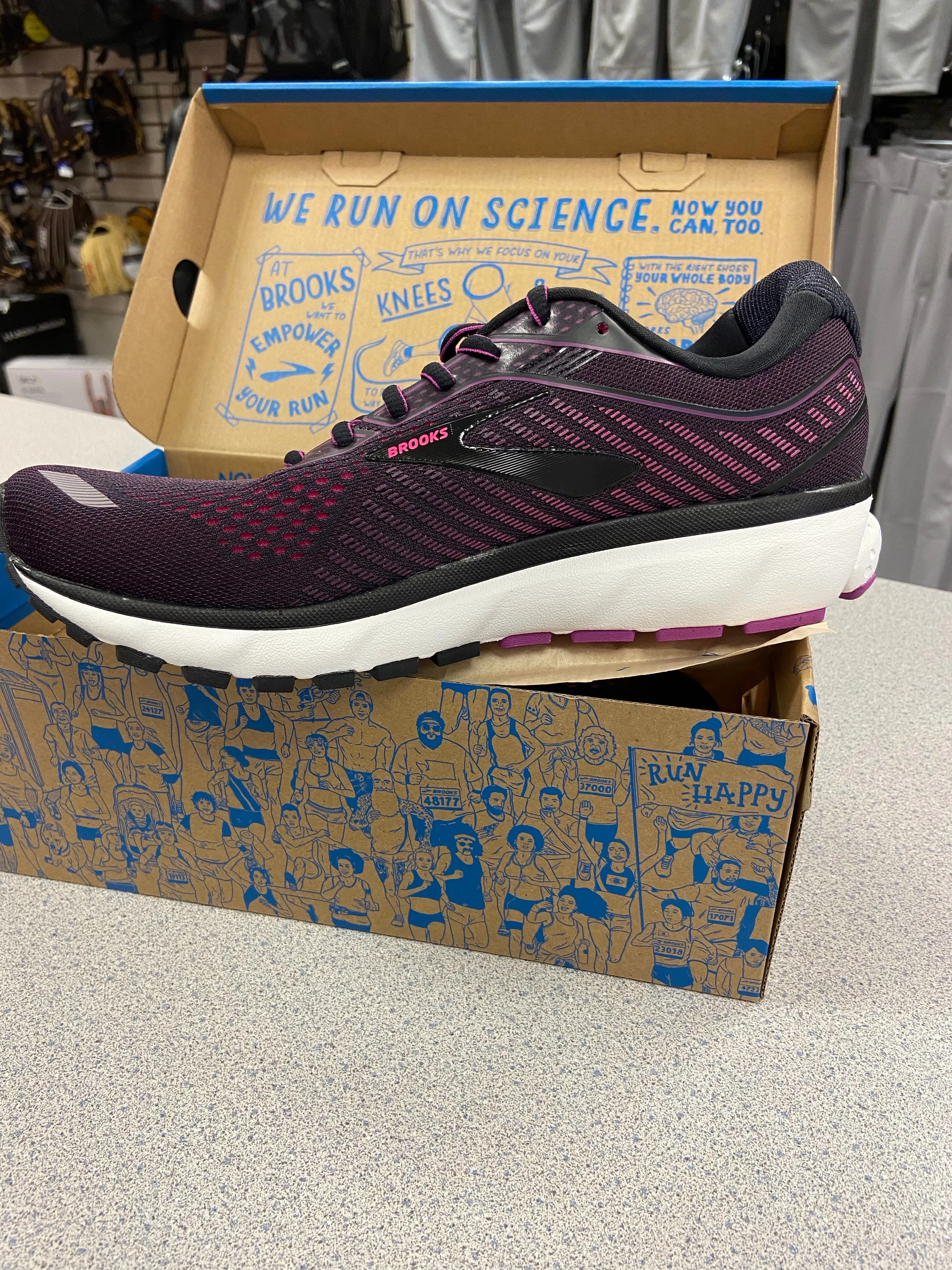 Brooks  Womens Ghost 12