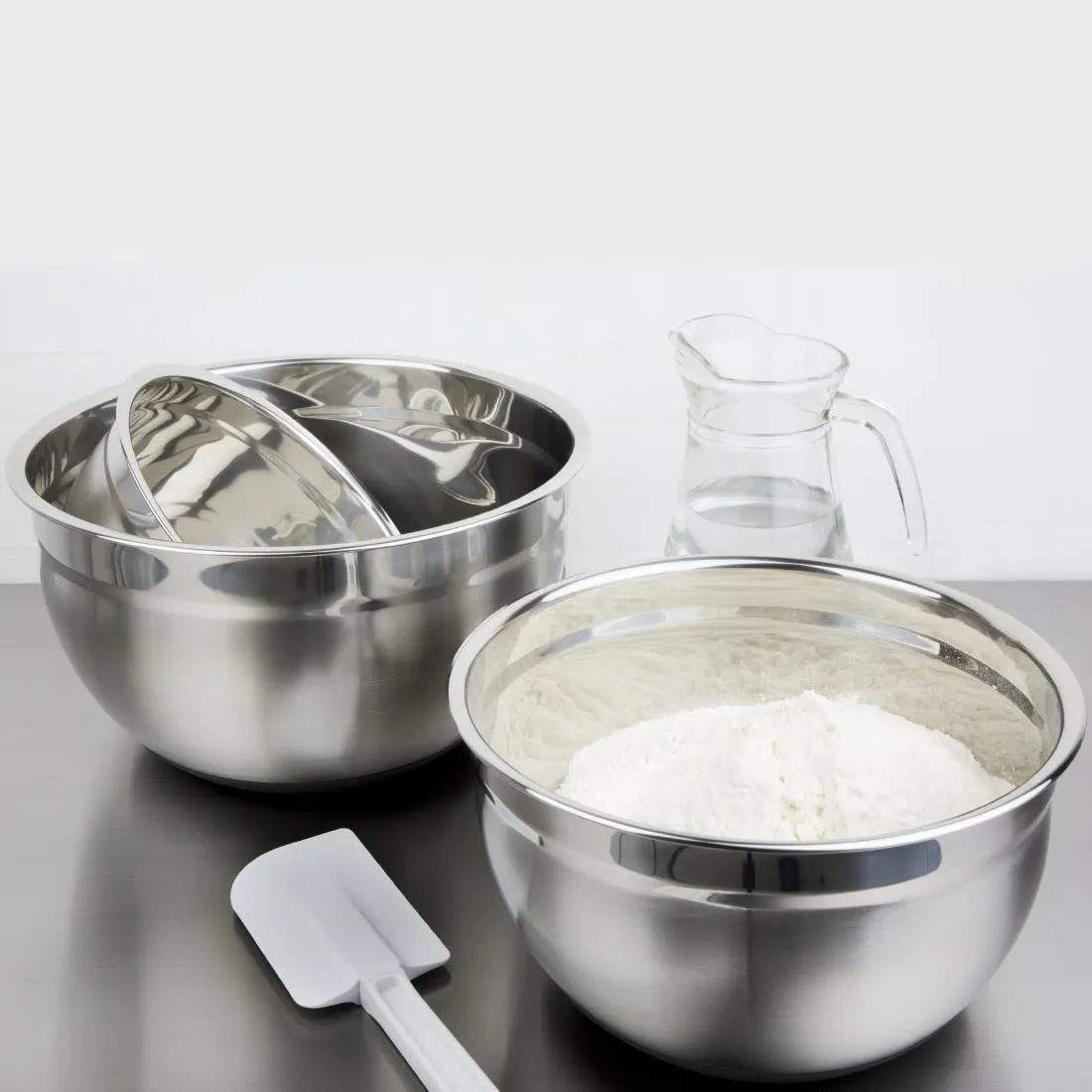 GG021 Vogue Stainless Steel Bowl with Silicone Base 3Ltr
