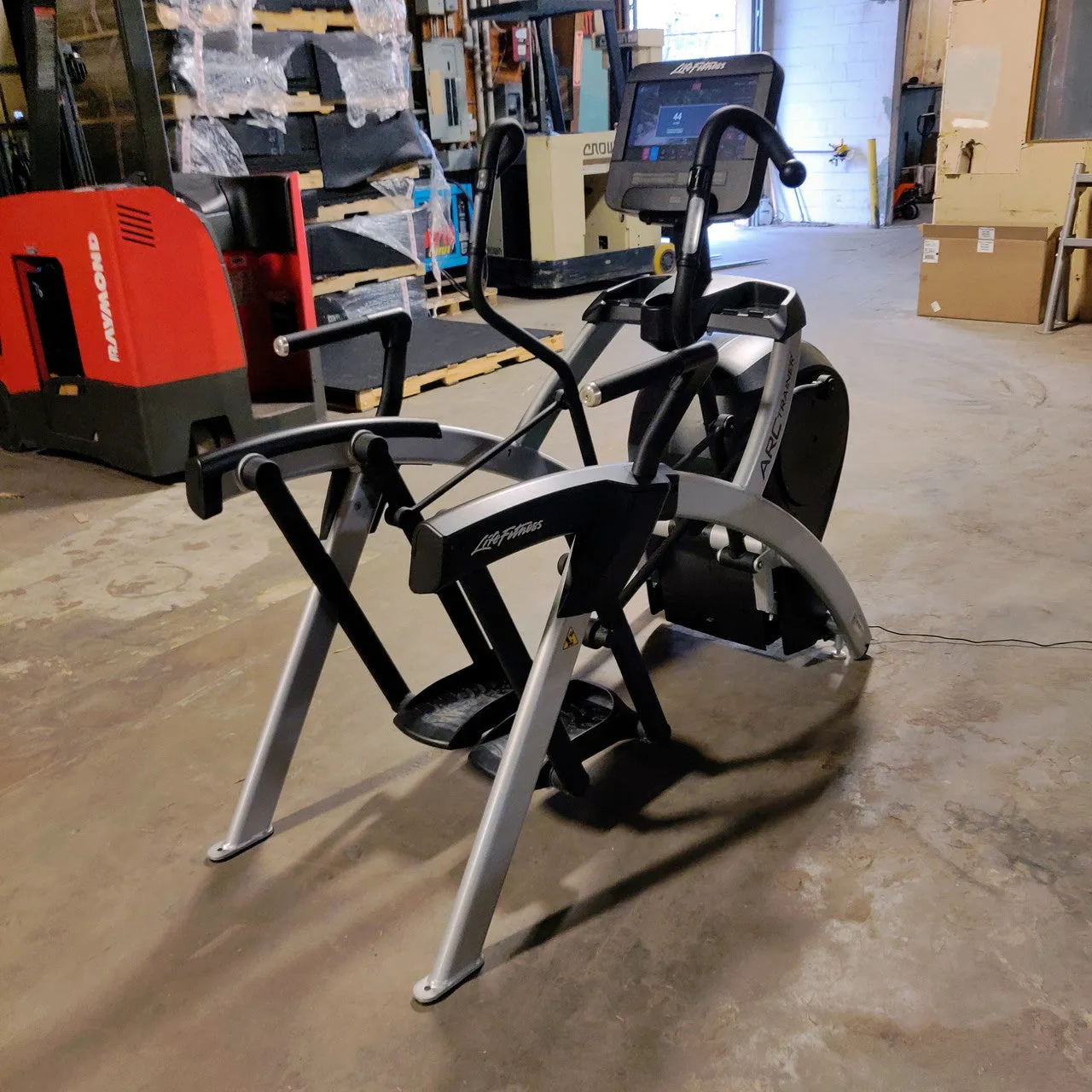 Life Fitness Arc Trainer Total Body with Smartscreen